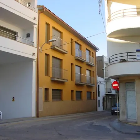 In Lescala For Six People