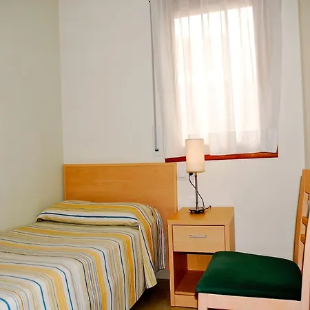 In Lescala For Six People *